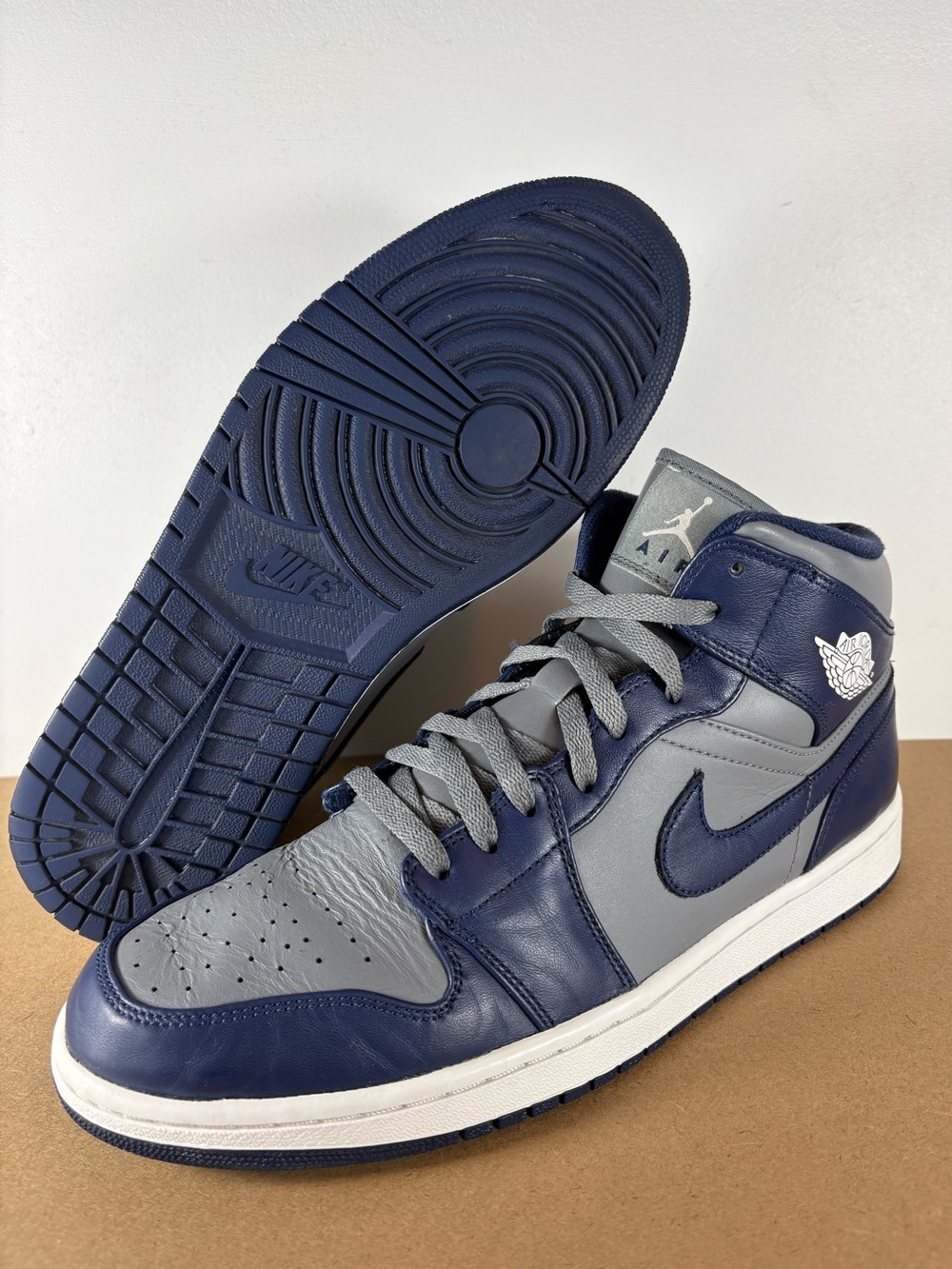 Nike Air Jordan 1 Mid Georgetown 554724-006 Midnight Navy Cool Grey Mens Size 12